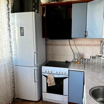 Продам 2 х ком. кв. Соборности Украины, хороший капитальный ремонт