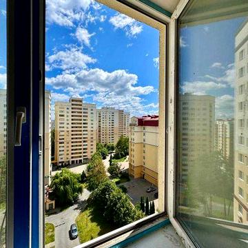 Продам видову 3-кімнатну квартиру в ЖК "Чайка"