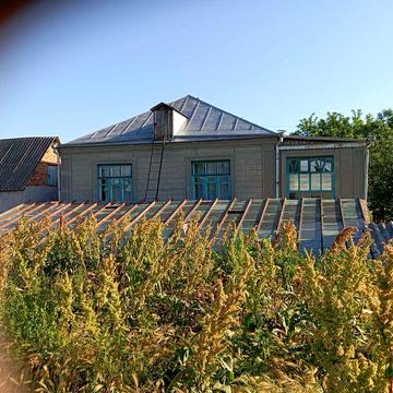 Продам добротну хату в селі Кримка,Первомайського району
