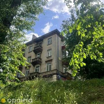 Продається 2 кім. квартира в центрі міста