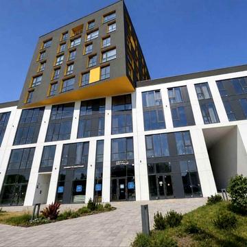 ЖК Вежа. Підзамче.вул. Б. Хмельницького. Жк Ріел ЖК Вежа