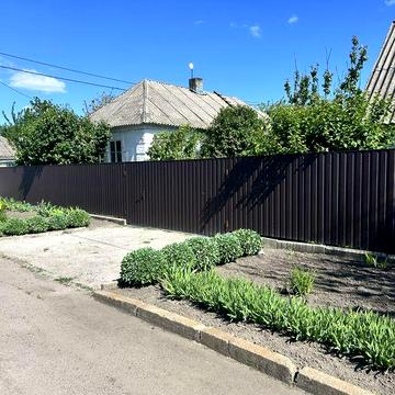 Будинок поряд з містом 0957363418