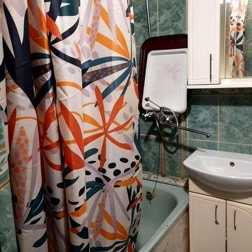Продаж житлового блоку з власною ванною, вул. Бориспільська