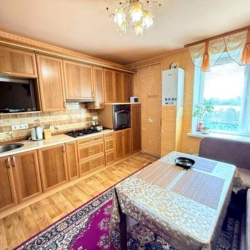 Однокімнатна квартира, вул. ЗСУ над озером