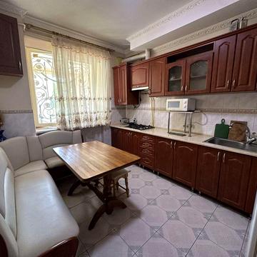 Оренда 3 кімнатна квартира  з ділянкою вул.Тисменецька 238
