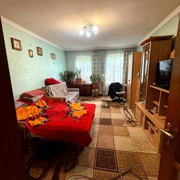 Продається частина будиночку по вулиці Прутській. Можливо по державних програмах
