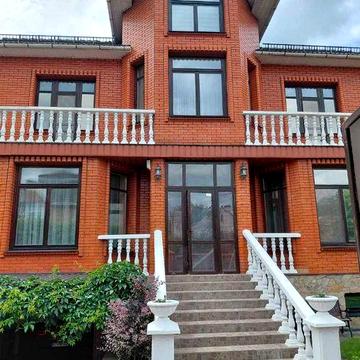Продаж будинку в центрі с. Петропавлівська  Борщагівка