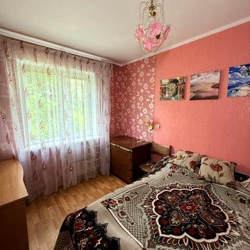 2 поверх, двокімнатна квартира