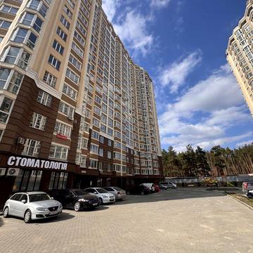 Простора 1к 42.6 м2 , поруч набережна