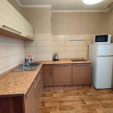 Затишна 1 кім.метро Осокорки 12хв.пішки.43м2, Ващенка 3.
