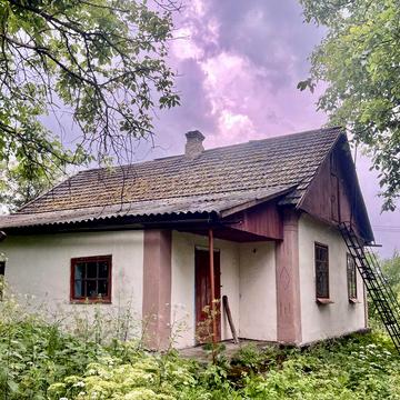 Продам старенькій  будинок с. Городище  біля Шепетівки