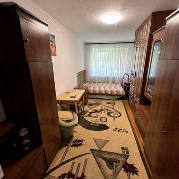 45169 МЕБЛІ, РЕМОНТ - кімната у гуртожитку 14 м², Виставка, 1/5 поверх високий