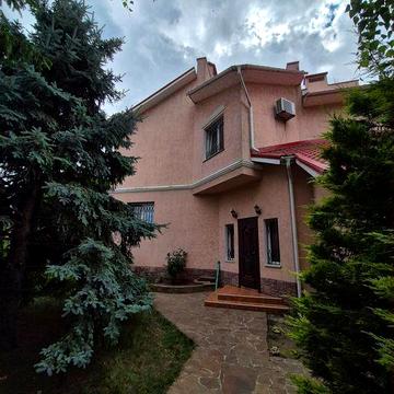 Великий будинок для великої сімʼї в Чорноморську