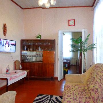 1/2 будинку, КАЗБЕТ (тихий центр) 70м2. 4 кімнати (три окремі). Побут. техніка, меблі. Заїзд для авто. Автономне газове опалення незалежне від світла