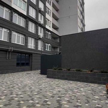 Продам 1-кімнатну квартиру в ЖК Клубний 7 біля автовокзалу!