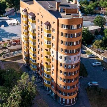 Продам 2-х кімнатну квартиру на Подолі м.Полтава ЖК Осбб