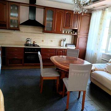 Аренда Пионерская Академическая 1 | 90 метров 2 спальни + кухня гостинная