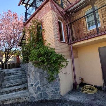 Здам великий гарний будинок, 5 кімнат, 280 м.!