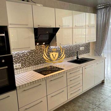 Пропонується до продажу чудова 3-кімнатна дворівнева квартира