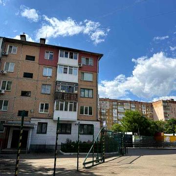 2-кімнатна квартира на Ковалівці в закритому дворі, 3 поверх