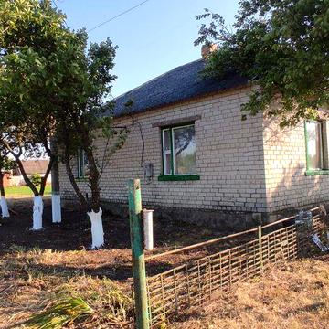 Продам будинок в селі