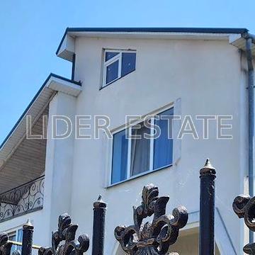Продаж будинку 7 кімн. 270м², Барвінок