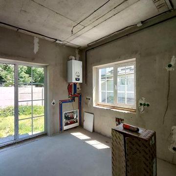 Продаж 1-кімнатної квартири в центрі із власною ділянкою