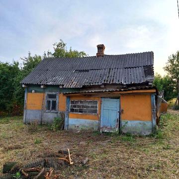 Продам деревяний будиночок під  розбір.
