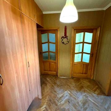 Продається 3-х кімнатна квартира