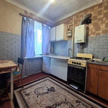 Продам 1-кімнатну квартиру Ближній Центр 2/5цегла 30м під ремонт