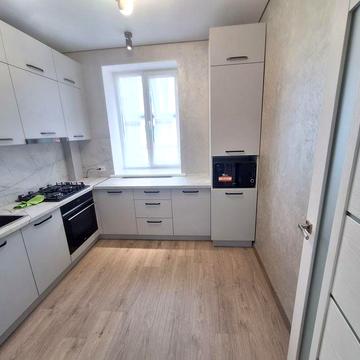 2 кімнатна простора квартира в центрі пл. 61.5 кв.м , сучасний є/ремонт