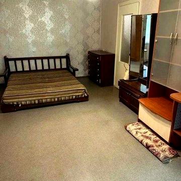 Продаж 1 кімнатної квартири, Нові Будинки, метро 7 хв., 20000 дол.