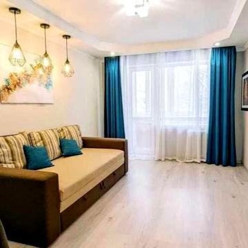 Затишна 2-кімнатна квартира по вул. Олександра Махова (Жолудєва)