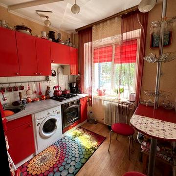 Продам двокімнатну квартиру Зарічне, Гвардійське