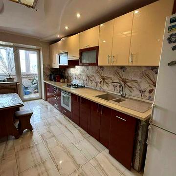 Продаж 3-кім.квартири вул.Наукова (р-н ресторану Гопак)