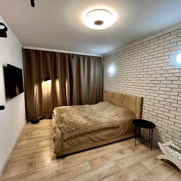 Продам 3-к квартиру ул. Алана Шепарда. Титова Суворова