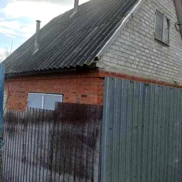 Продам дом -дачу в Высоком .Участок 12 сотПечное отопление. Приват TB