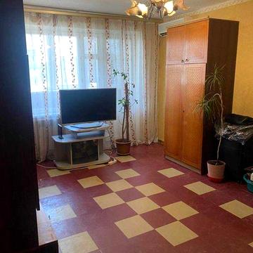 Продам 1к квартиру на пр. Поля Центр під свій ремонт