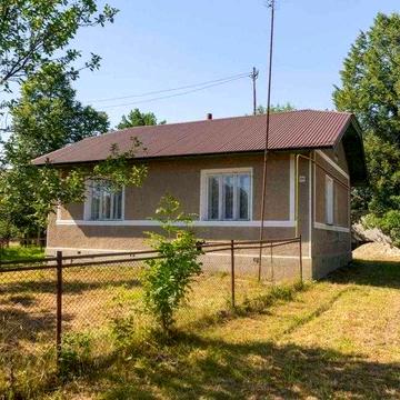 Продаю будинок в центрі с.Лісний Хлібичин
