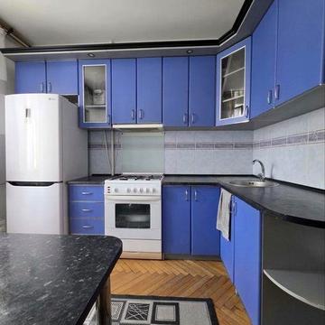 Оренда 2х кімнатної, РУСЬКА (ГРАВІТОН), РОЗДІЛЬНІ КІМНАТИ, необхідні МЕБЛІ та ТЕХНІКА, засклений БАЛКОН, вільна!