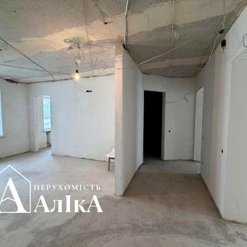Продам велику 3-кімнатну квартиру в центральні частині міста