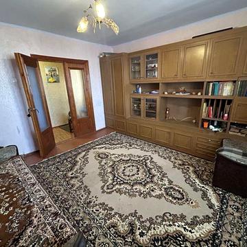 Продам 3-ком квартиру по ул. Незалежности (Калинина)