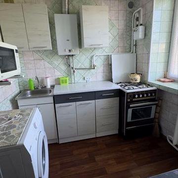 Здам на довгий строк 2-х к  квартиру від власника