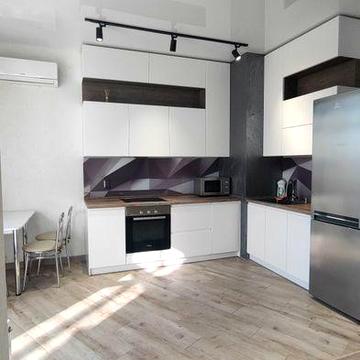 Сдам 2 к.кв. ЖК Ключ, 50 кв., 8/17,  метро  Бот.сад, підземний паркінг