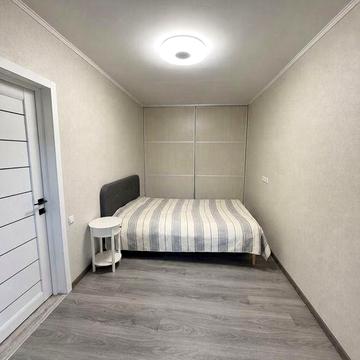 Продаж 2к двокімнатна квартира, Вишенька, АГВ, просп. Космонавтів