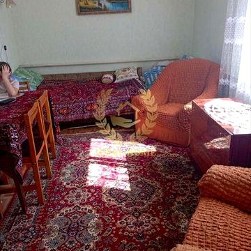 Продам 2-кімн квартиру 40 м² у Великополовецькому, 1/2 поверх.