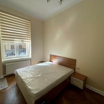 Степана Бандери вул. (), 2