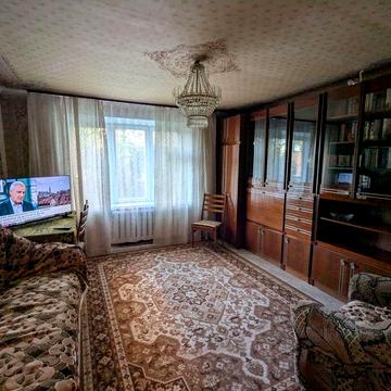 Здається 3 кімнатна кв Хорольська, 10