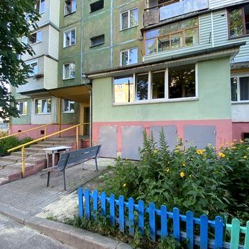 В продажі простора 3 кімнатна квартира з великою лоджією  ЮТ