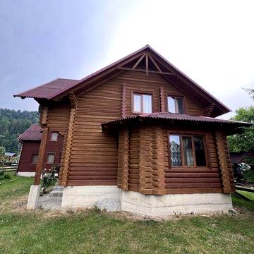 За 199 000$ продається 2 будинка ( 120 м2  та 80 м2) 7 сотих в Микуличині!